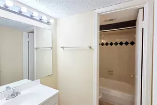 220 Village N Dr, Richardson, TX 75081 - Photo 16