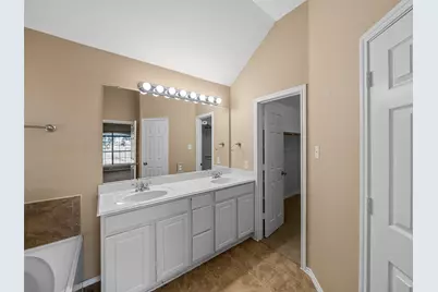1229 Ducks Landing, Frisco, TX 75033 - Photo 32