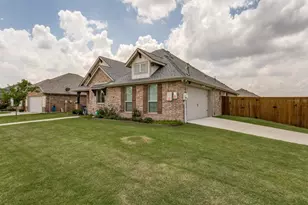 3912 Kensington Dr, Sanger, TX 76266 - Photo 2
