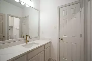 609 Trails End Ct, Hurst, TX 76054 - Photo 22