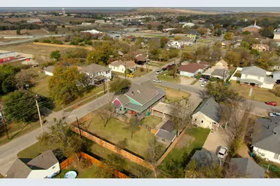 312 W 8th Street, Ferris, TX 75125 - Photo 30