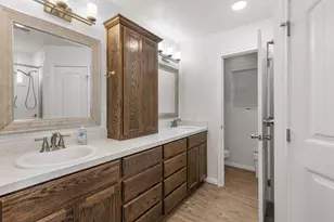 300 N Bermuda St, Lacy Lakeview, TX 76705 - Photo 20
