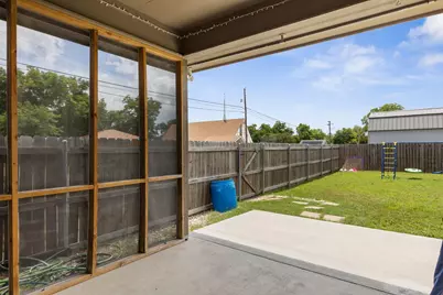 300 N Bermuda Street, Lacy Lakeview, TX 76705 - Photo 22