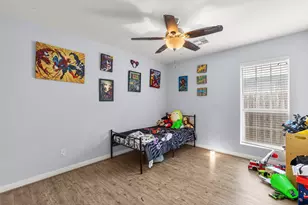 300 N Bermuda St, Lacy Lakeview, TX 76705 - Photo 16