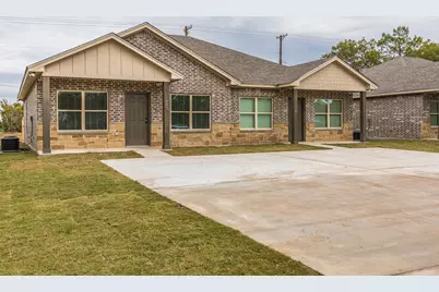 602 Washington Street, McGregor, TX 76657 - Photo 2