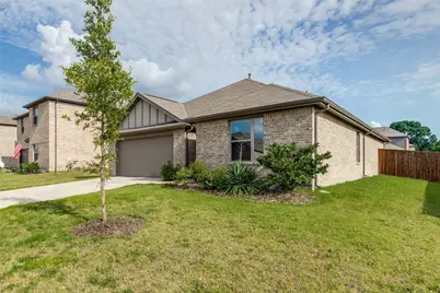 553 Meadow Run Drive, Van Alstyne, TX 75495 - Photo 2