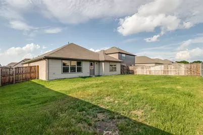 553 Meadow Run Drive, Van Alstyne, TX 75495 - Photo 24