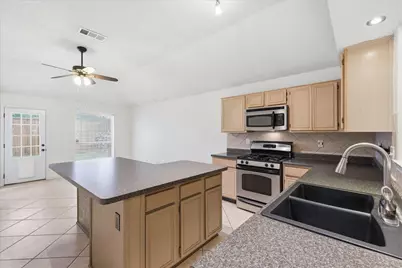 1424 Ridgecreek Drive, Lewisville, TX 75067 - Photo 8