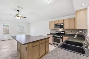 1424 Ridgecreek Dr, Lewisville, TX 75067 - Photo 8