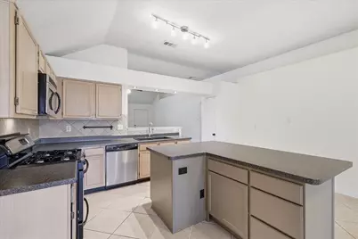 1424 Ridgecreek Drive, Lewisville, TX 75067 - Photo 10