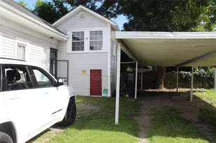 2818 S Blades St, Greenville, TX 75401 - Photo 2