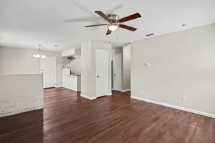 809 E Bovell St, Crowley, TX 76036 - Photo 4