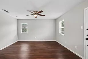 809 E Bovell St, Crowley, TX 76036 - Photo 4