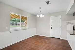 809 E Bovell St, Crowley, TX 76036 - Photo 10