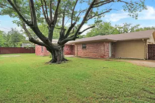 415 E Mona Ave, Duncanville, TX 75137 - Photo 22