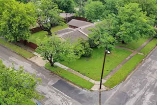 415 E Mona Ave, Duncanville, TX 75137 - Photo 4