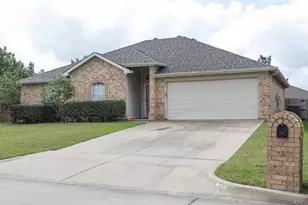 1807 Bertram Dr, Mansfield, TX 76063 - Photo 2