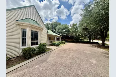 900 S Seaman Street, Eastland, TX 76448 - Photo 4
