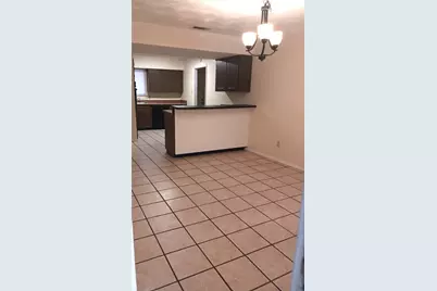 634 N Bowen Road, Arlington, TX 76012 - Photo 2