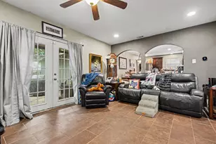 4133 Logan St, Irving, TX 75062 - Photo 6