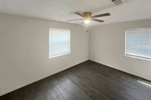 3008 Farrell Ln, Fort Worth, TX 76119 - Photo 12