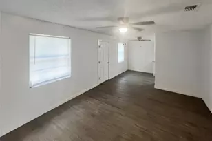 3008 Farrell Ln, Fort Worth, TX 76119 - Photo 6