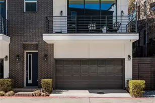 381 E Greenbriar Ln, Dallas, TX 75203 - Photo 2