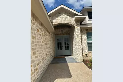 1033 Queen Elizabeth Drive, Waco, TX 76657 - Photo 4