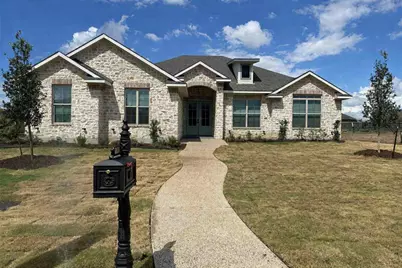 1033 Queen Elizabeth Drive, Waco, TX 76657 - Photo 1