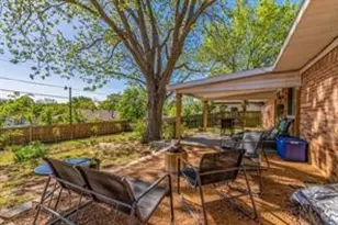 204 Ross Ave, Denison, TX 75020 - Photo 16