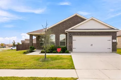 5201 Petal Meadows Drive, Fort Worth, TX 76179 - Photo 2