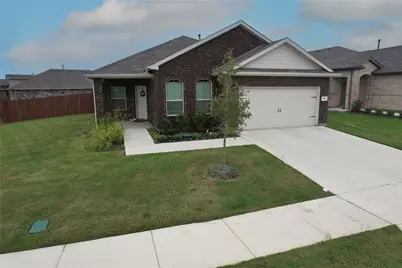 5201 Petal Meadows Drive, Fort Worth, TX 76179 - Photo 2