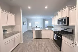 5201 Petal Mdws Dr, Fort Worth, TX 76179 - Photo 10