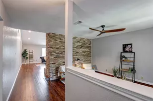 2308 Farrington Ln, Hurst, TX 76054 - Photo 4