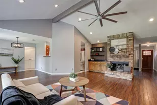 2308 Farrington Ln, Hurst, TX 76054 - Photo 8