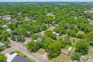979 W Pecan St, Stephenville, TX 76401 - Photo 30