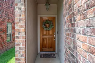 121 Corinna Ct, Hurst, TX 76053 - Photo 6