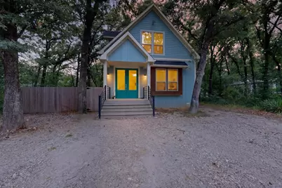 121 Elk Cove Drive, Mabank, TX 75156 - Photo 2