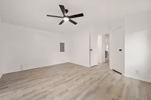 52 Thousand Oaks Mhp, Mansfield, TX 76063 - Photo 10