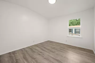 52 Thousand Oaks Mhp, Mansfield, TX 76063 - Photo 12