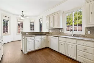 4037 Cotswold Ct, Dallas, TX 75220 - Photo 14