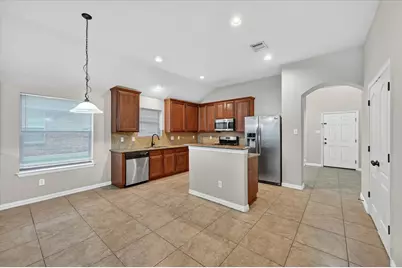 8204 Tierra Del Sol Road, Arlington, TX 76002 - Photo 4