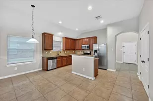 8204 Tierra Del Sol Rd, Arlington, TX 76002 - Photo 4
