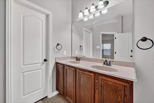 8204 Tierra Del Sol Rd, Arlington, TX 76002 - Photo 16