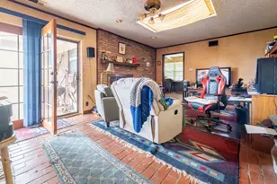 909 Bradfield Dr, Garland, TX 75042 - Photo 6