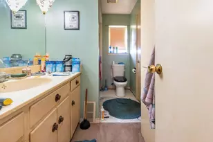 909 Bradfield Dr, Garland, TX 75042 - Photo 12