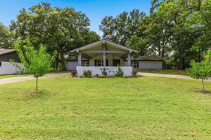 3007 Tanglewood Dr, Commerce, TX 75428 - Photo 2