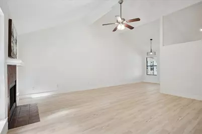 1020 W Hills Terrace, Saginaw, TX 76179 - Photo 6