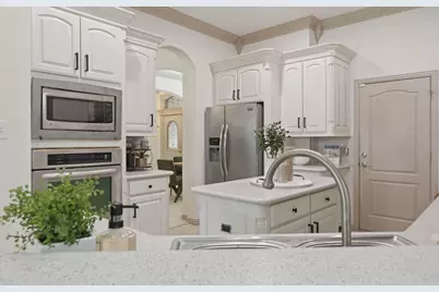 8332 Valley Oaks Drive, North Richland Hills, TX 76182 - Photo 14