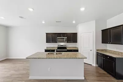 453 Canoe Way, Crowley, TX 76036 - Photo 4
